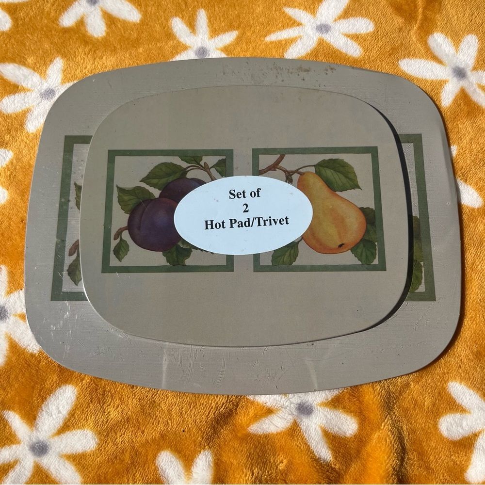 Vintage NEW NIP Set of 2 Hot Pads/Trivets Fruit Design Functional Kitchen Decor